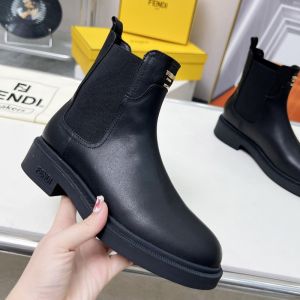 Fendi Chelsea Boots Women Leather Black